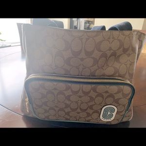 Coach tote- NWT